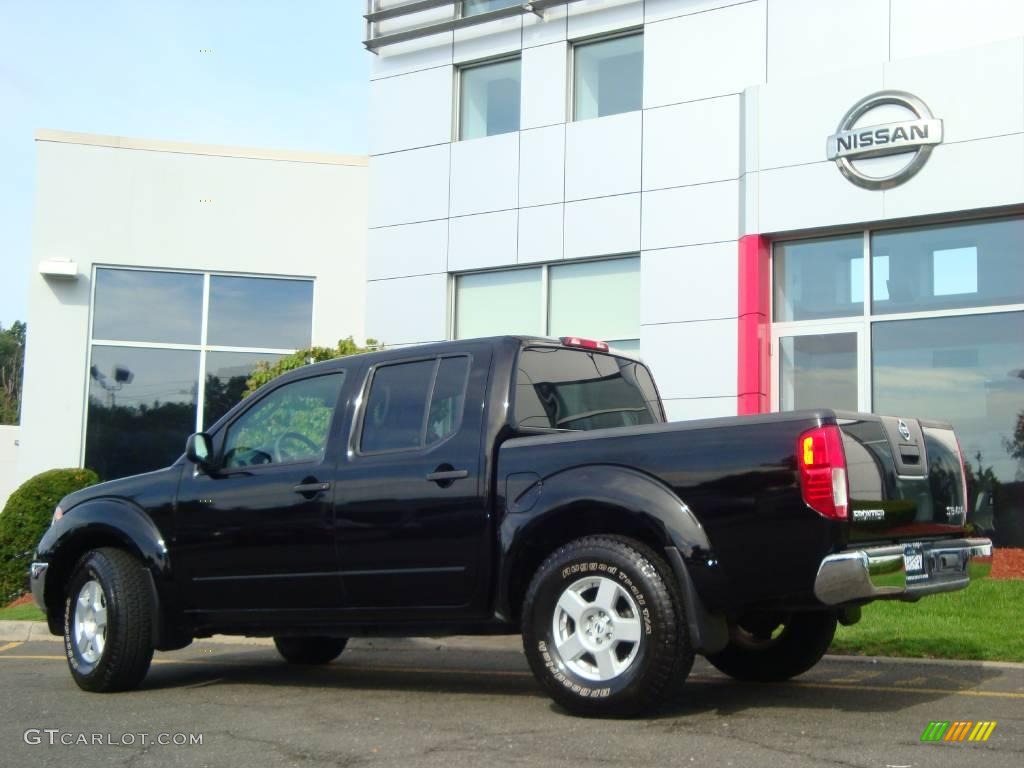 2006 Frontier SE Crew Cab 4x4 - Super Black / Steel photo #6
