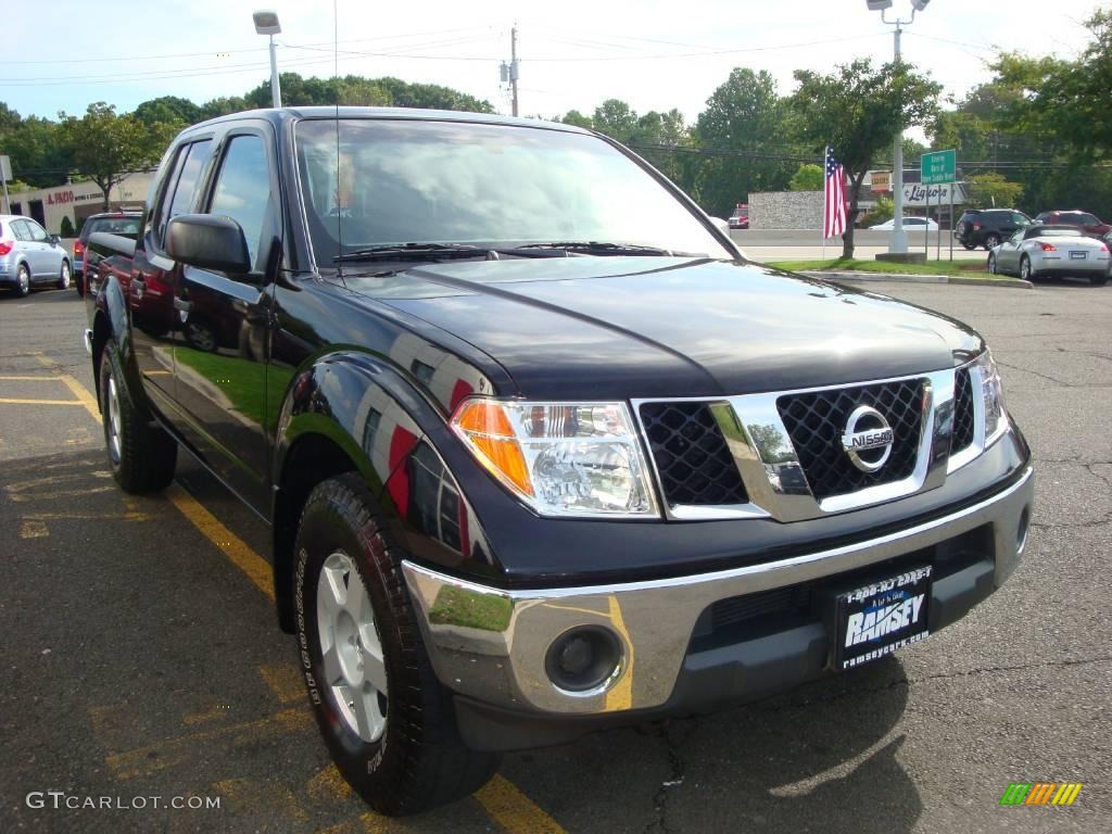 2006 Frontier SE Crew Cab 4x4 - Super Black / Steel photo #15
