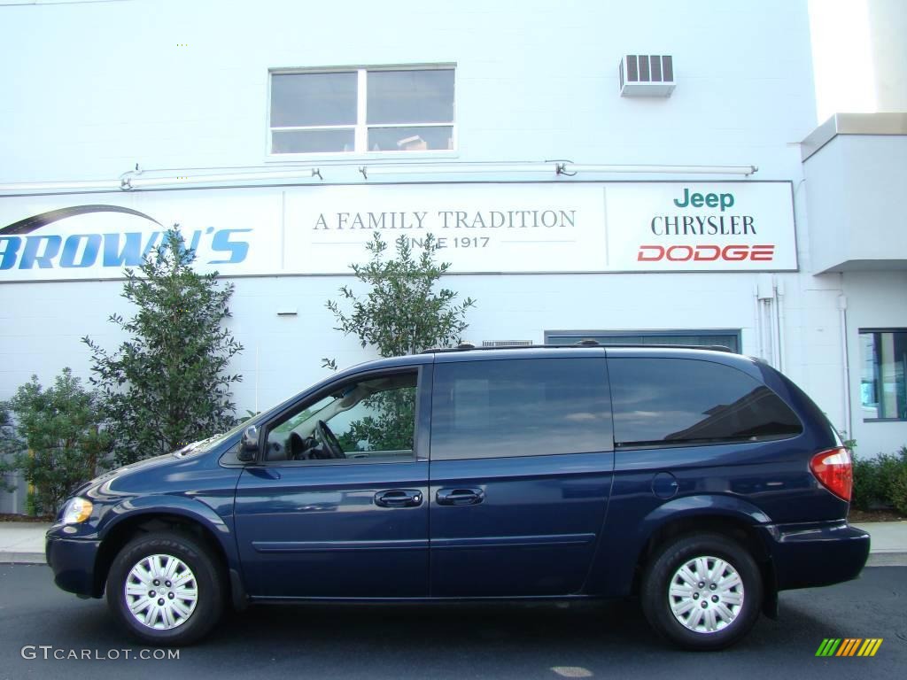 2005 Town & Country LX - Midnight Blue Pearl / Medium Slate Gray photo #1