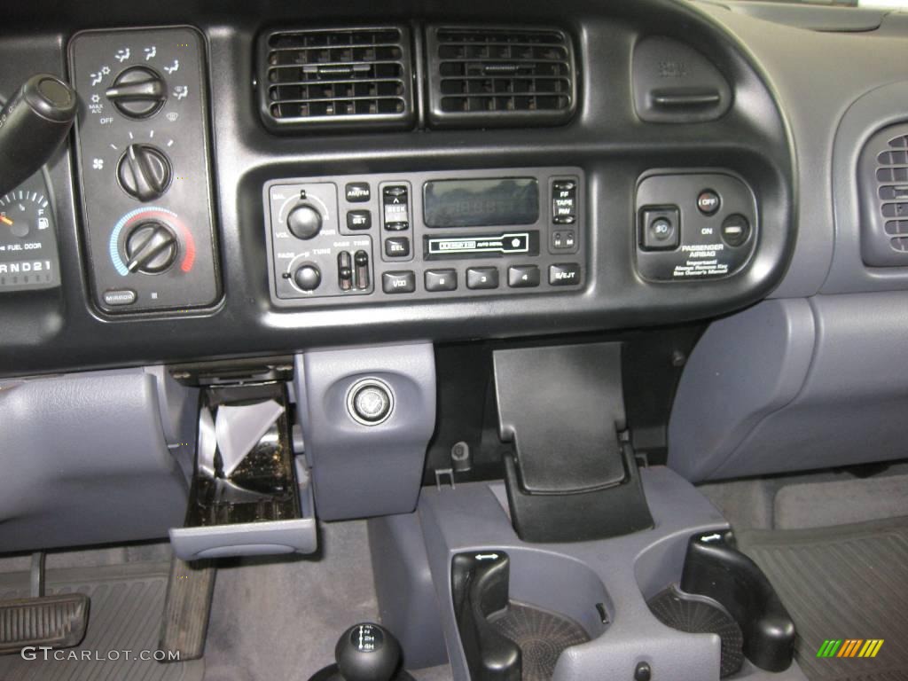 1998 Ram 1500 Laramie SLT Extended Cab 4x4 - Emerald Green Pearl / Gray photo #12