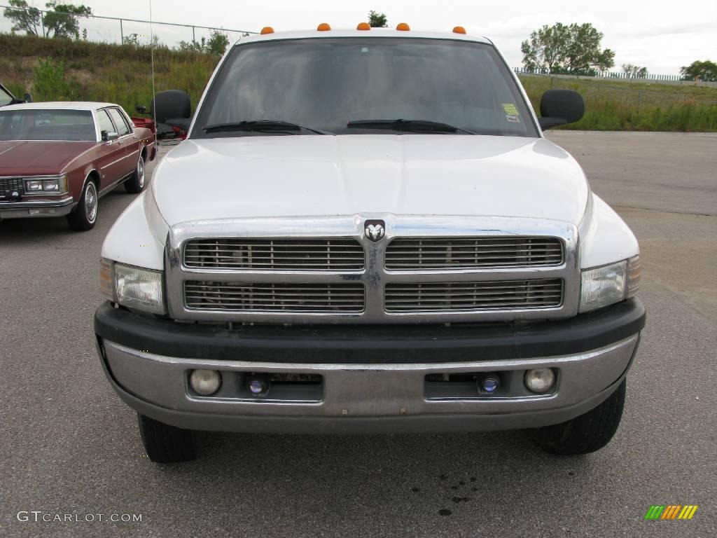 2002 Ram 3500 SLT Quad Cab 4x4 Dually - Bright White / Agate photo #8