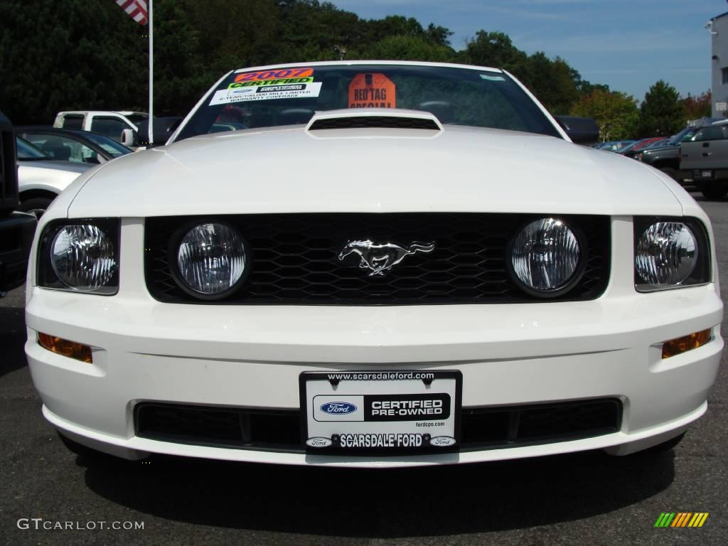 2007 Mustang GT Premium Convertible - Performance White / Dark Charcoal photo #2