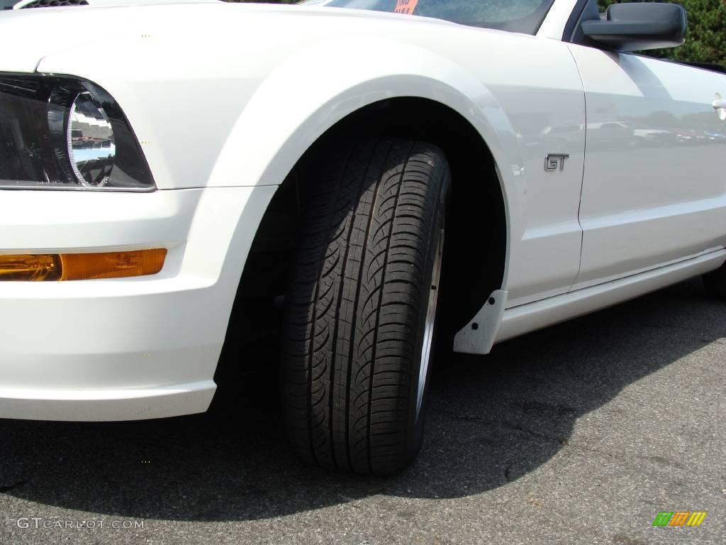 2007 Mustang GT Premium Convertible - Performance White / Dark Charcoal photo #23