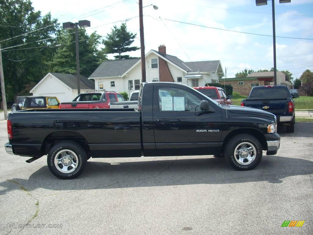 2004 Ram 1500 ST Regular Cab - Black / Dark Slate Gray photo #1