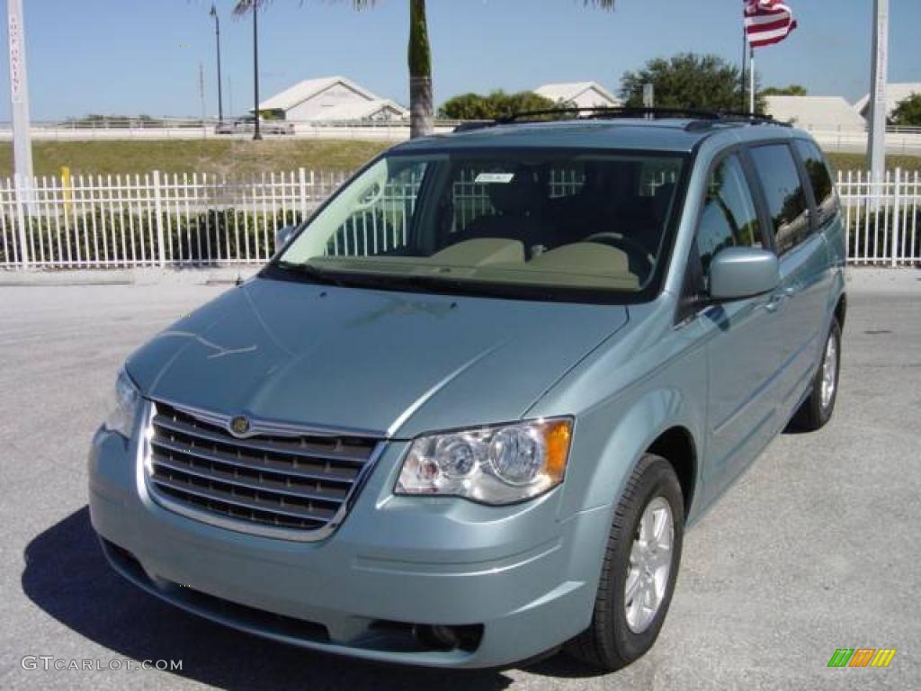 2009 Town & Country Touring - Clearwater Blue Pearl / Medium Pebble Beige/Cream photo #2