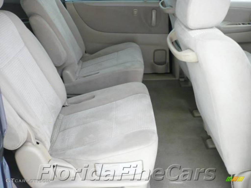 2004 MPV LX - Nordic Green Mica / Beige photo #14