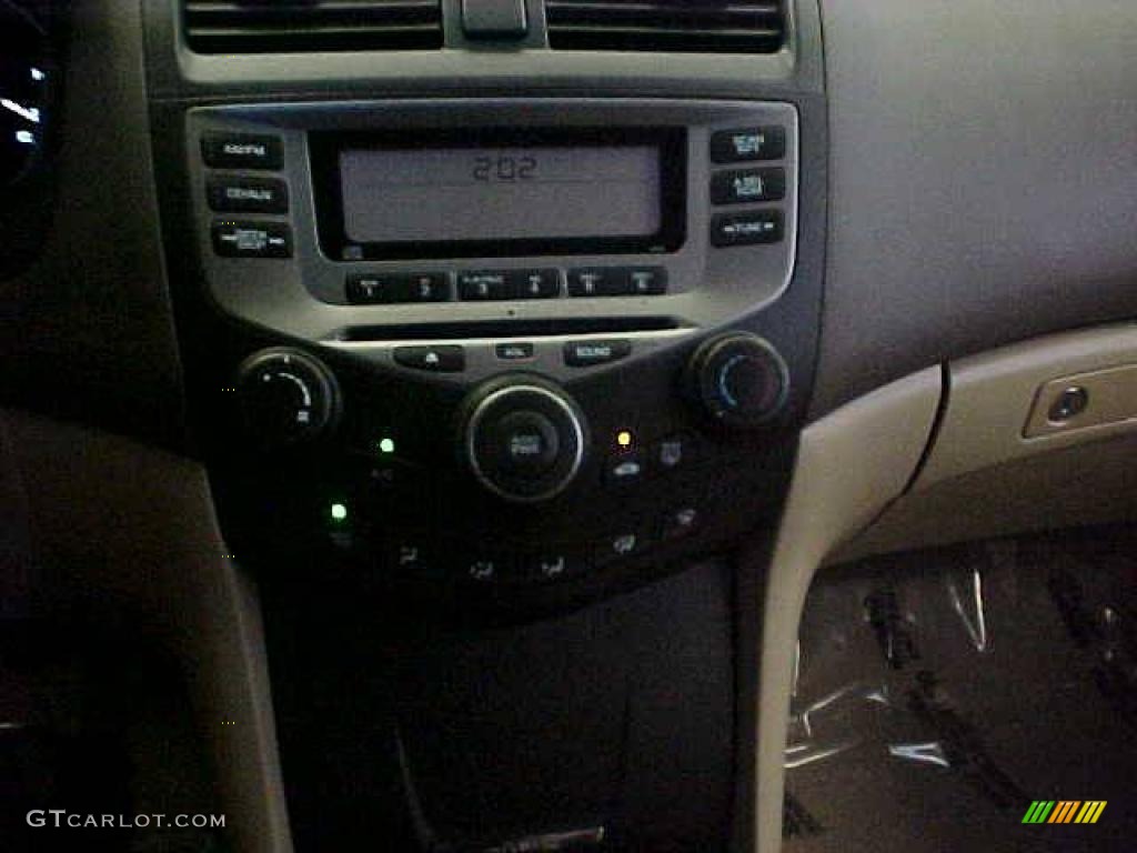 2006 Accord LX Sedan - Nighthawk Black Pearl / Ivory photo #18