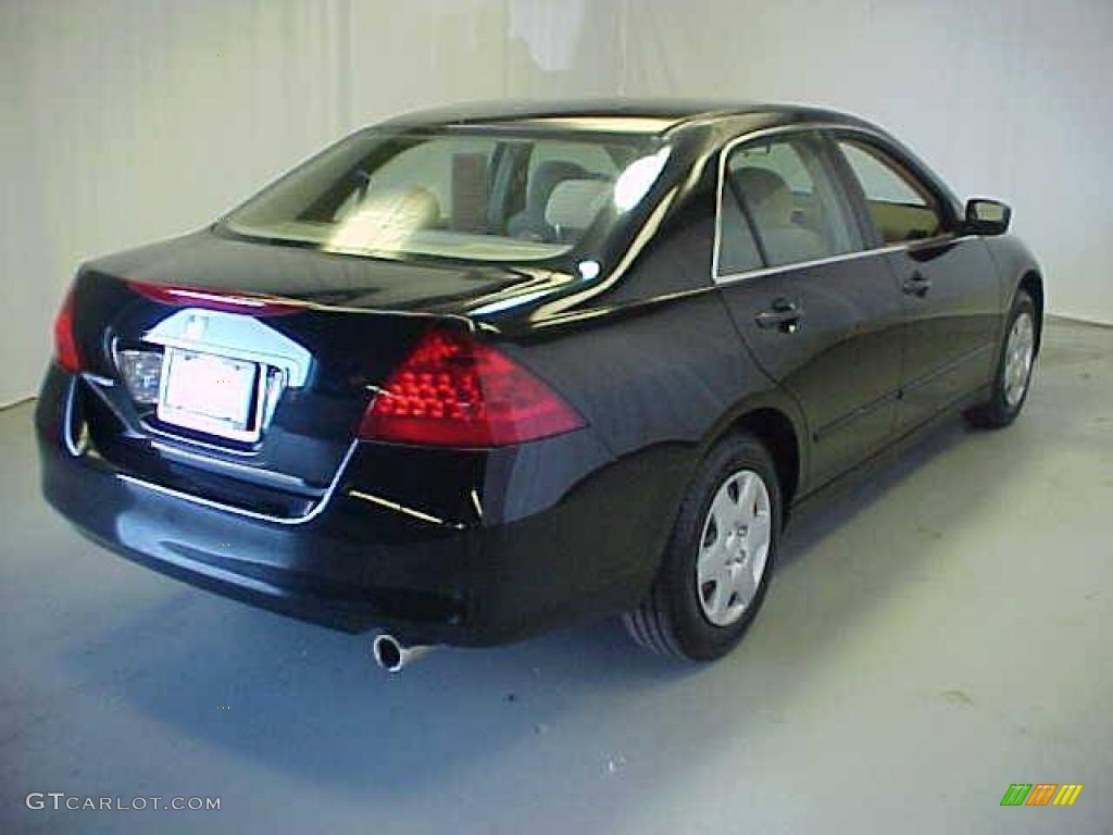 2006 Accord LX Sedan - Nighthawk Black Pearl / Ivory photo #22