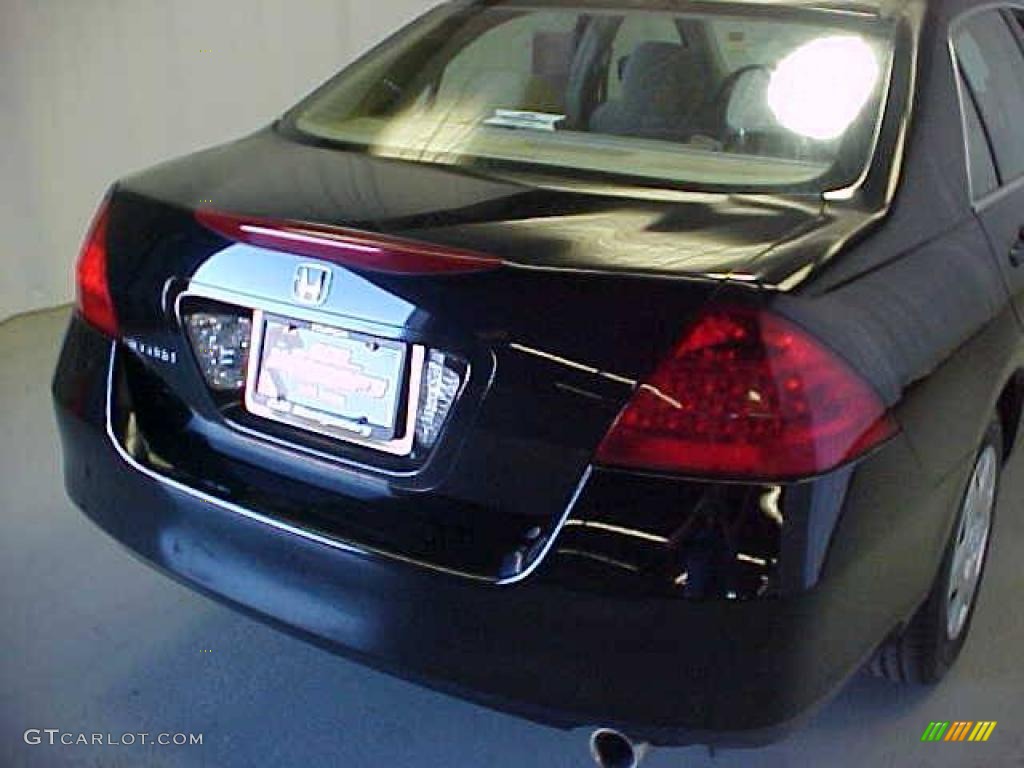 2006 Accord LX Sedan - Nighthawk Black Pearl / Ivory photo #29