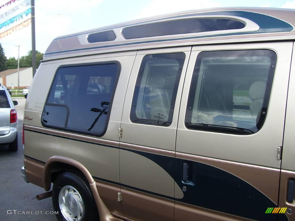 2000 E Series Van E150 Passenger Conversion - Harvest Gold Metallic / Medium Parchment photo #6