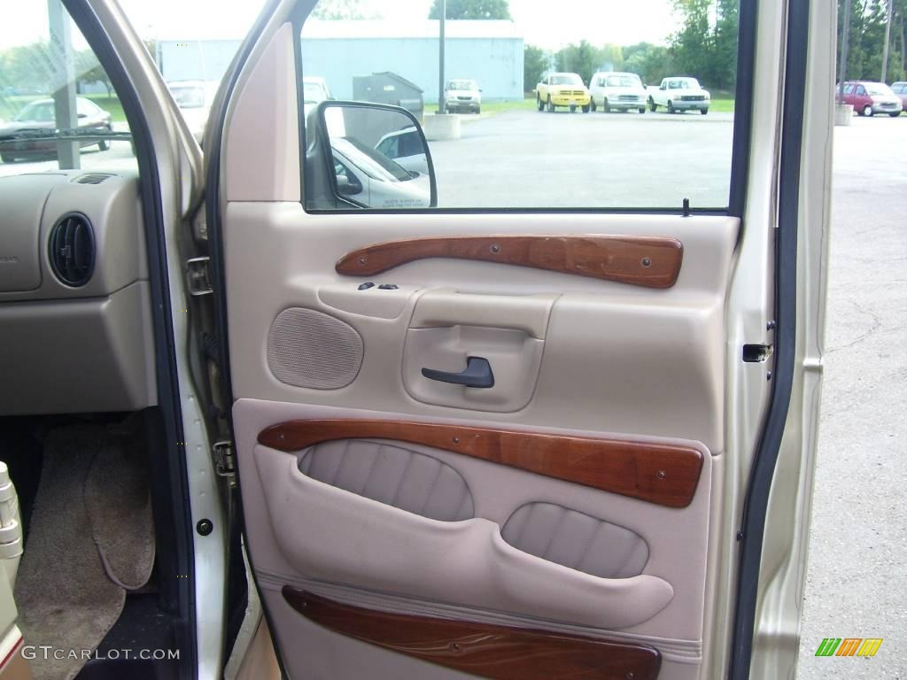 2000 E Series Van E150 Passenger Conversion - Harvest Gold Metallic / Medium Parchment photo #16