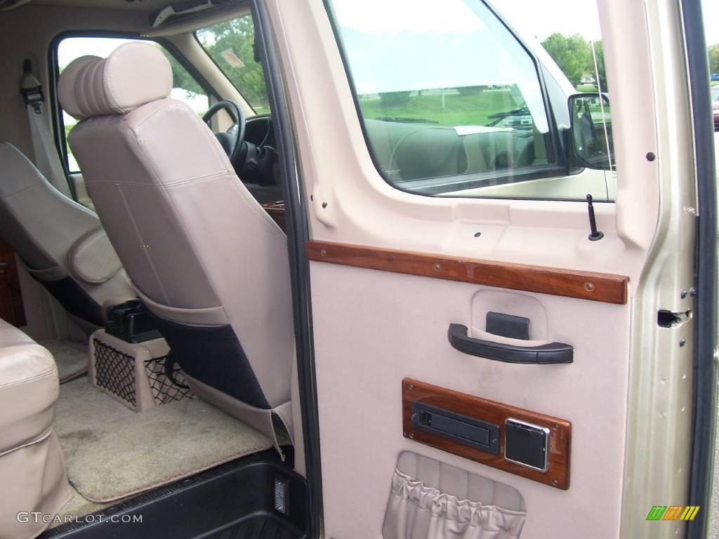 2000 E Series Van E150 Passenger Conversion - Harvest Gold Metallic / Medium Parchment photo #18