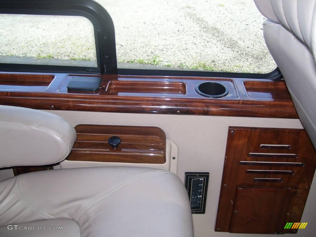 2000 E Series Van E150 Passenger Conversion - Harvest Gold Metallic / Medium Parchment photo #22