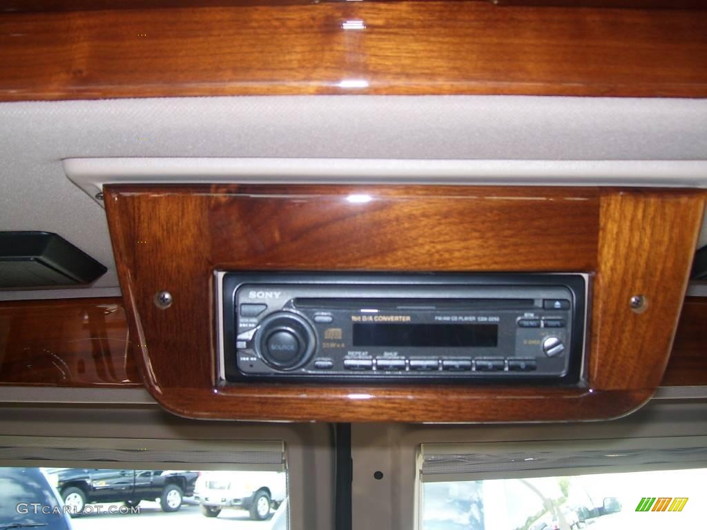 2000 E Series Van E150 Passenger Conversion - Harvest Gold Metallic / Medium Parchment photo #25