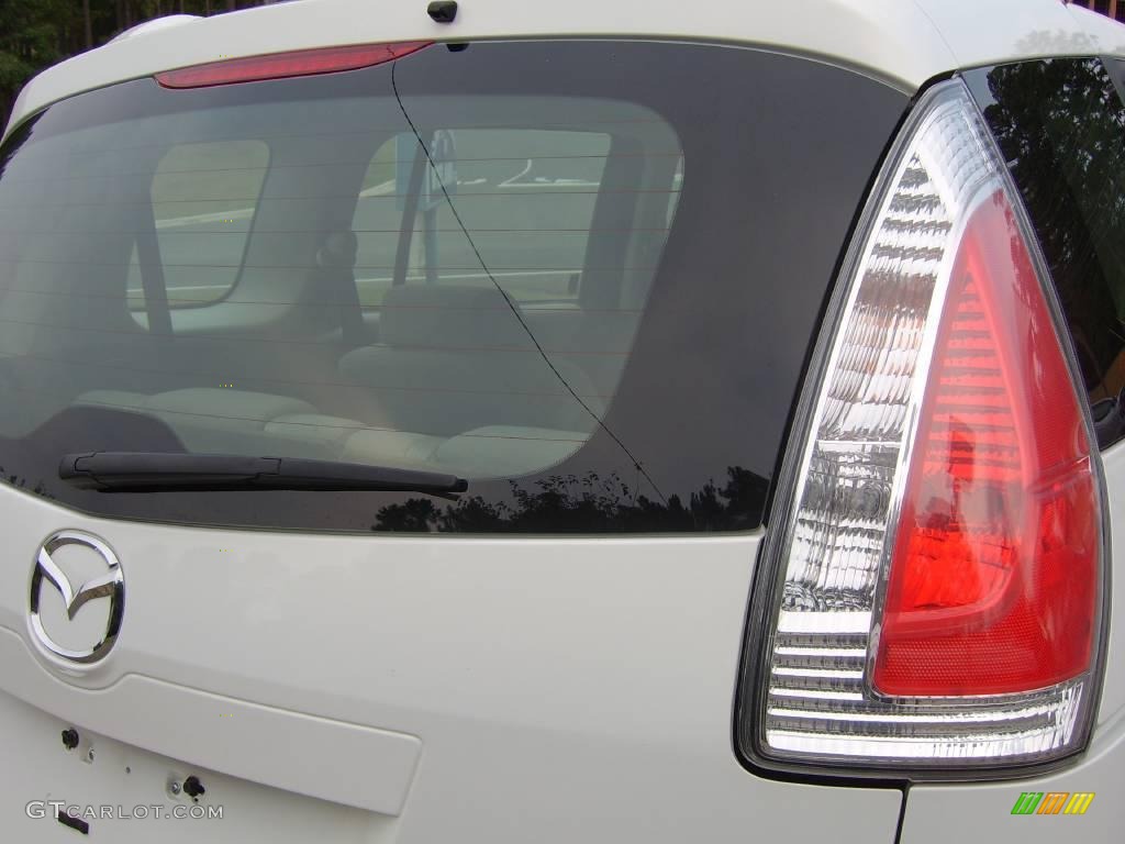 2008 MAZDA5 Sport - Crystal White / Black photo #16