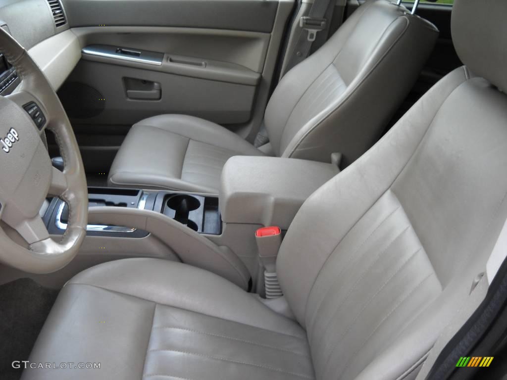 2005 Grand Cherokee Laredo 4x4 - Dark Khaki Pearl / Khaki photo #8