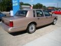 Light Saddle Metallic - Town Car Executive Photo No. 6
