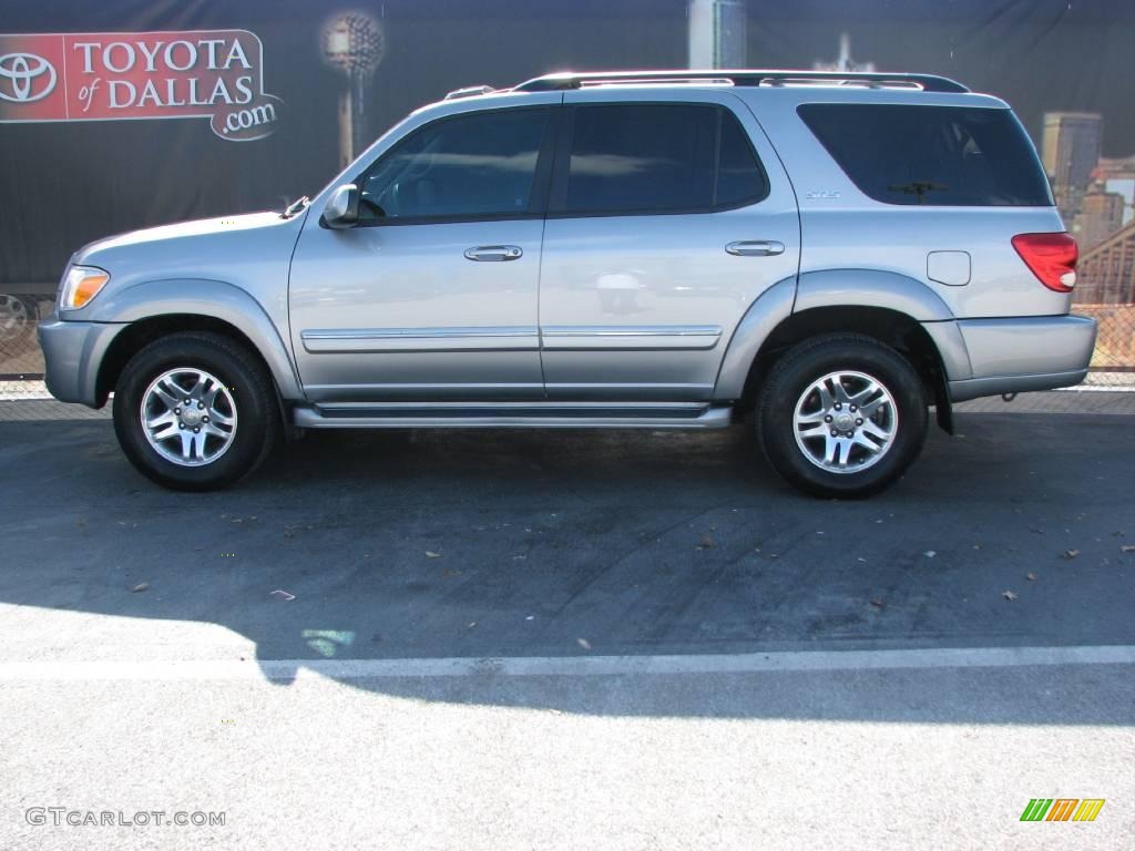 2006 Sequoia SR5 - Silver Sky Metallic / Light Charcoal photo #1