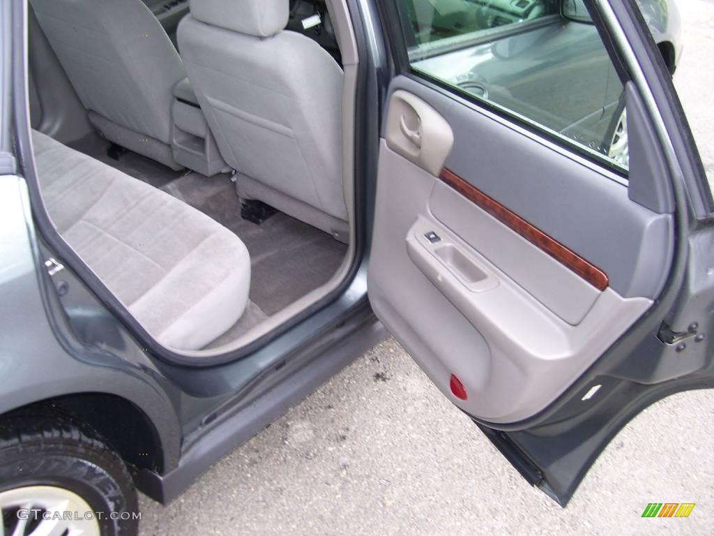 2005 Impala  - Medium Gray Metallic / Medium Gray photo #19