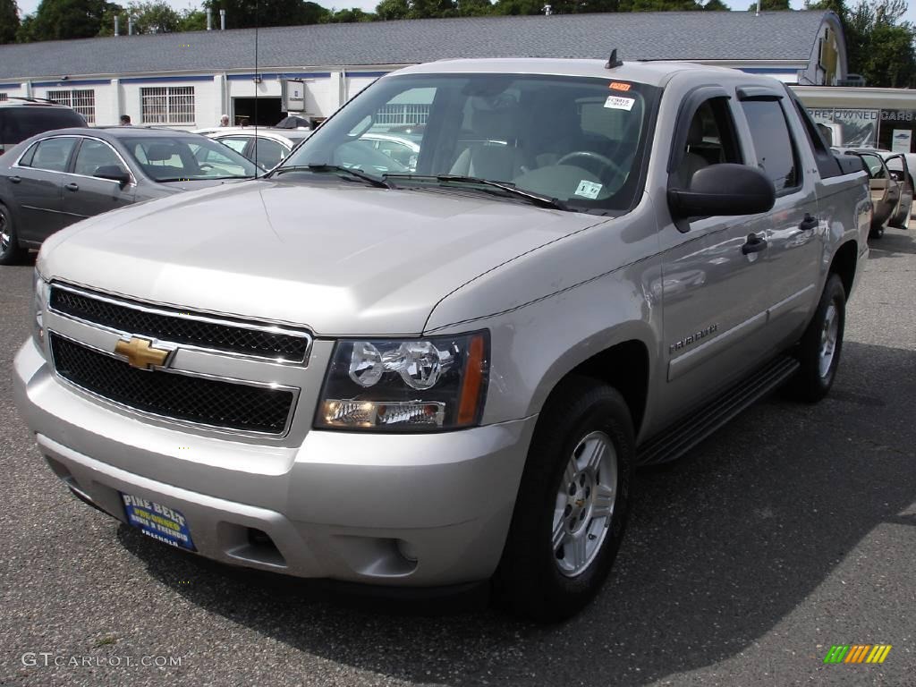 Silver Birch Metallic Chevrolet Avalanche