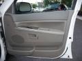 2005 Stone White Jeep Grand Cherokee Laredo 4x4  photo #11