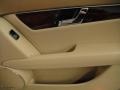 Arctic White - C 300 4Matic Luxury Photo No. 26