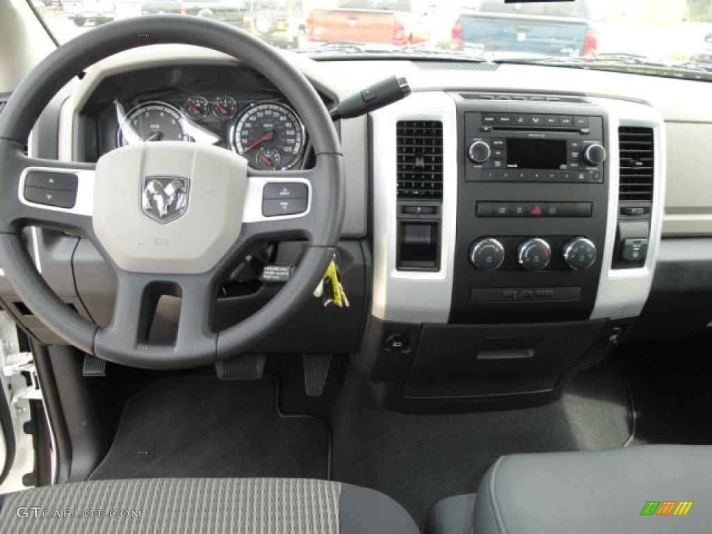 2009 Ram 1500 SLT Quad Cab - Stone White / Dark Slate/Medium Graystone photo #12