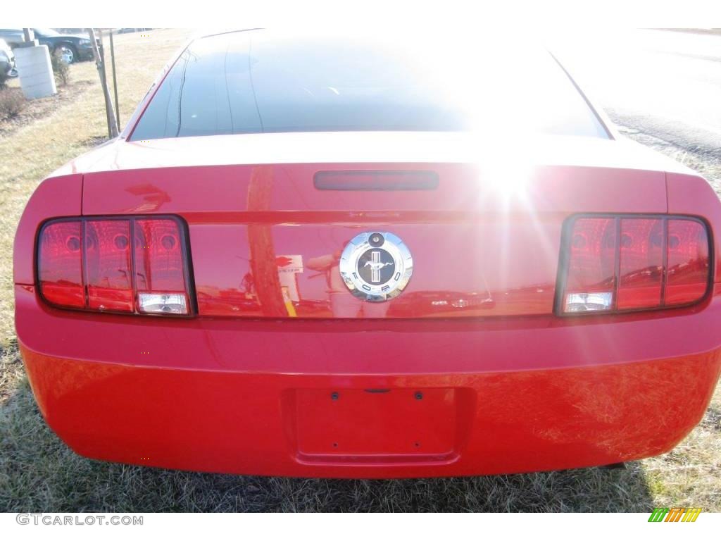 2007 Mustang V6 Premium Coupe - Torch Red / Light Graphite photo #3