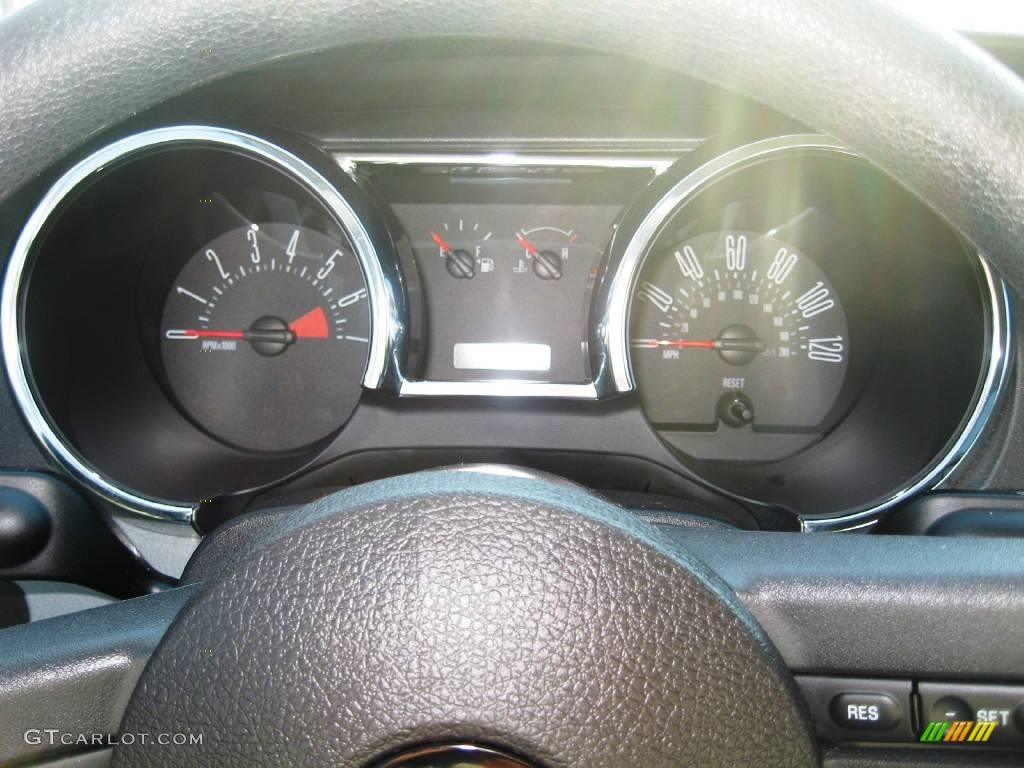 2007 Mustang V6 Premium Coupe - Torch Red / Light Graphite photo #10