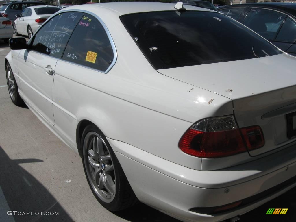 2004 3 Series 330i Coupe - Alpine White / Black photo #2