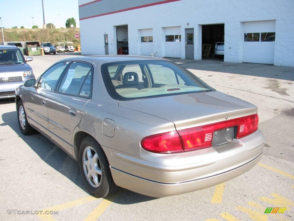 2001 Regal LS - Gold Metallic / Taupe photo #3