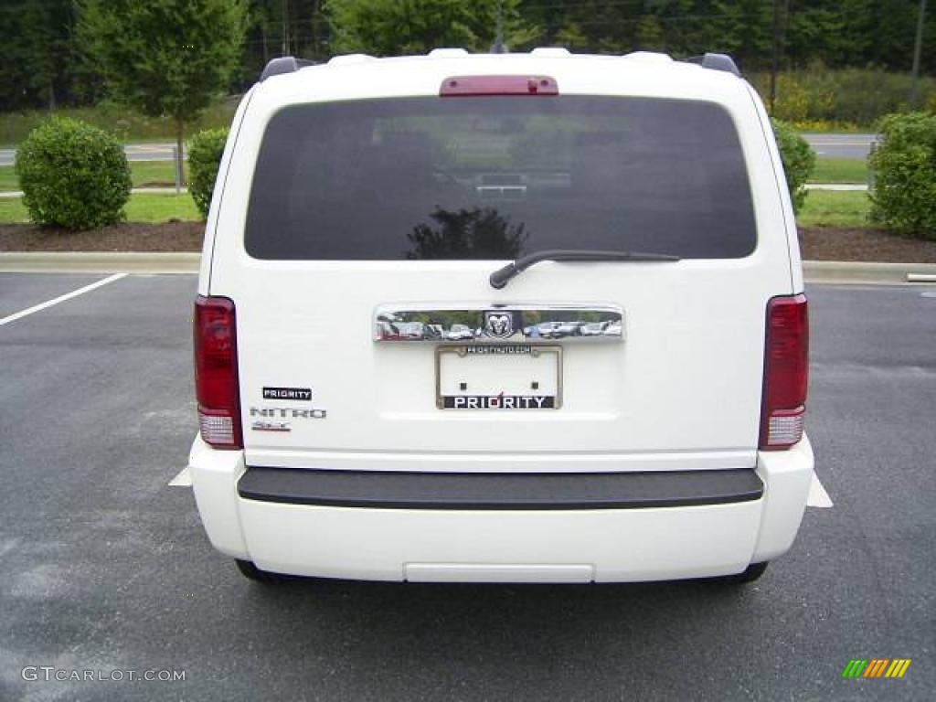 2008 Nitro SLT - Stone White / Dark Slate Gray/Light Slate Gray photo #3