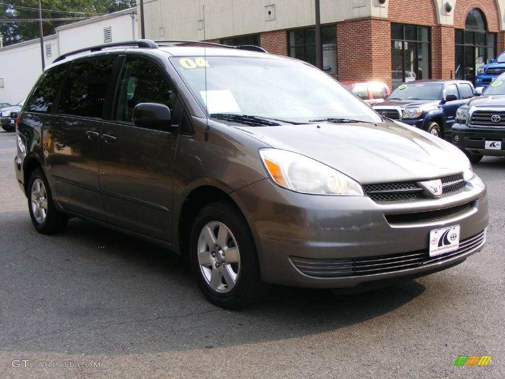 2004 Sienna LE - Phantom Gray Pearl / Stone Gray photo #2