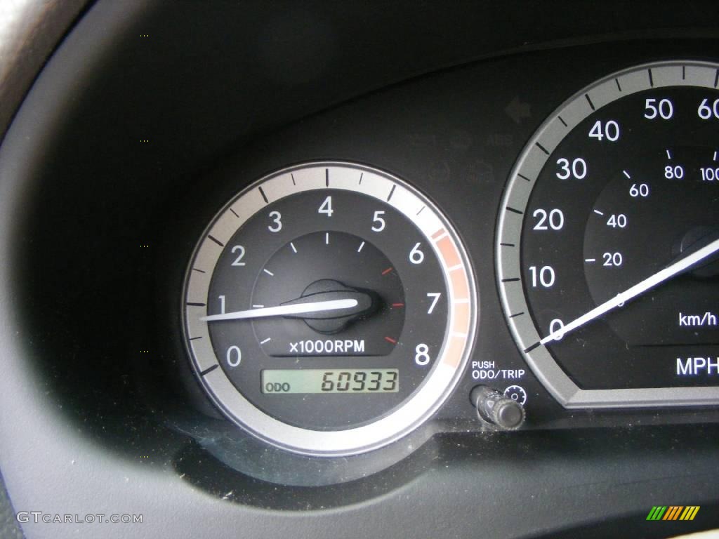 2004 Sienna LE - Phantom Gray Pearl / Stone Gray photo #9