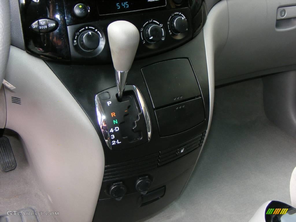 2004 Sienna LE - Phantom Gray Pearl / Stone Gray photo #14