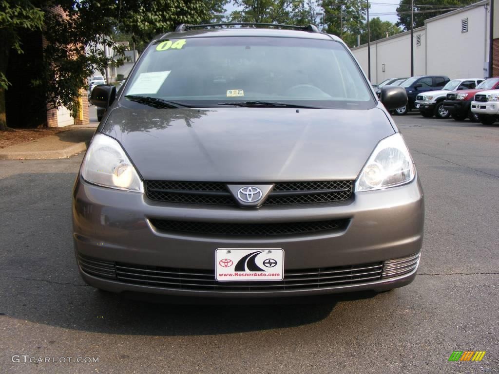 2004 Sienna LE - Phantom Gray Pearl / Stone Gray photo #19