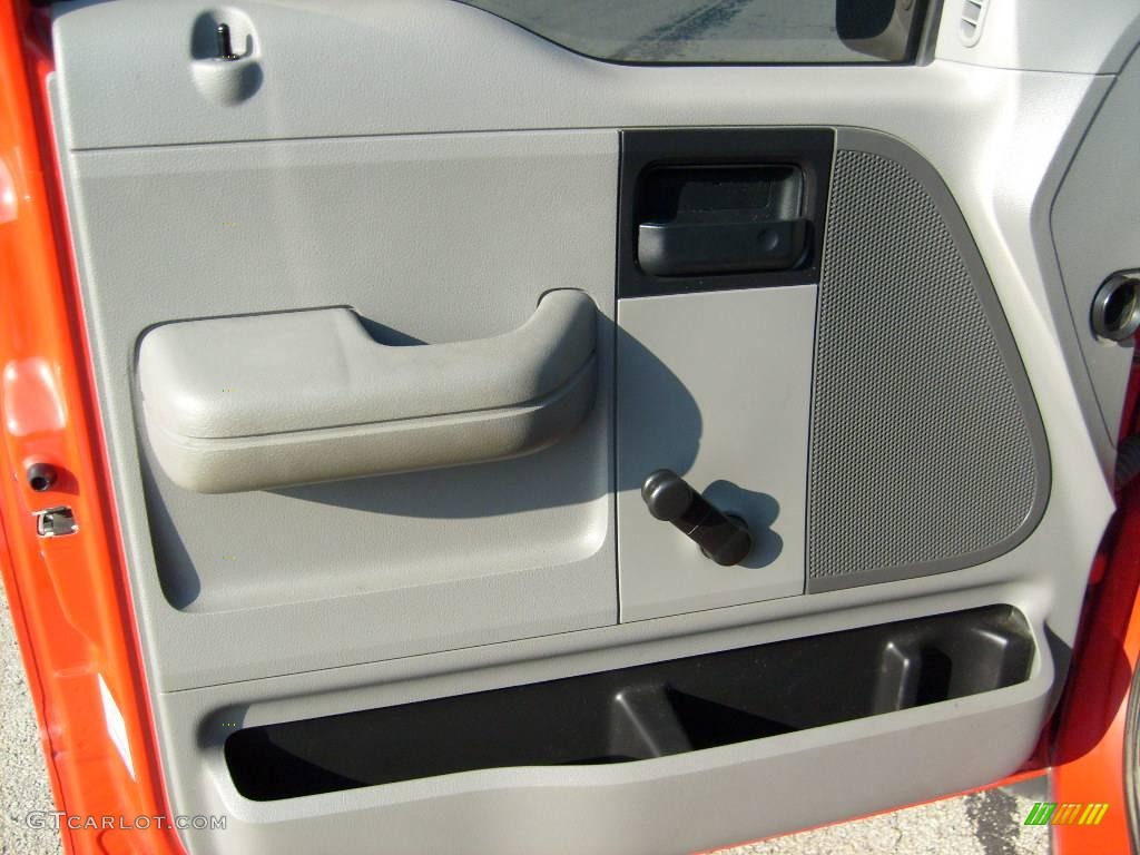 2006 F150 STX Regular Cab 4x4 - Bright Red / Medium Flint photo #11