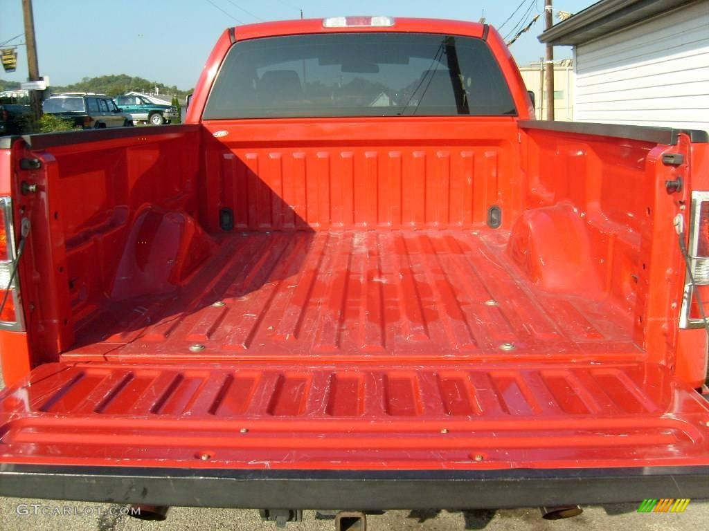 2006 F150 STX Regular Cab 4x4 - Bright Red / Medium Flint photo #14