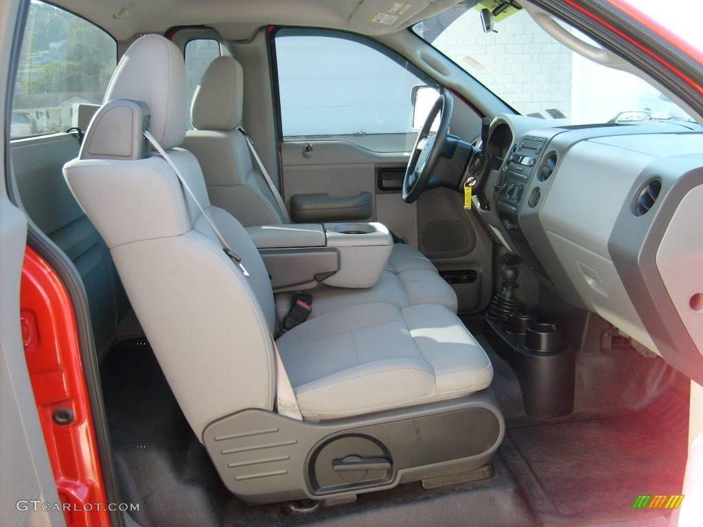 2006 F150 STX Regular Cab 4x4 - Bright Red / Medium Flint photo #15