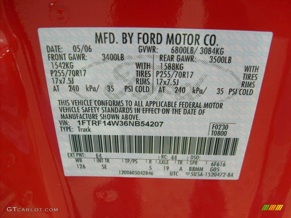 2006 F150 STX Regular Cab 4x4 - Bright Red / Medium Flint photo #20