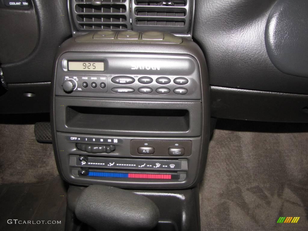 1996 S Series SL1 Sedan - White / Gray photo #18