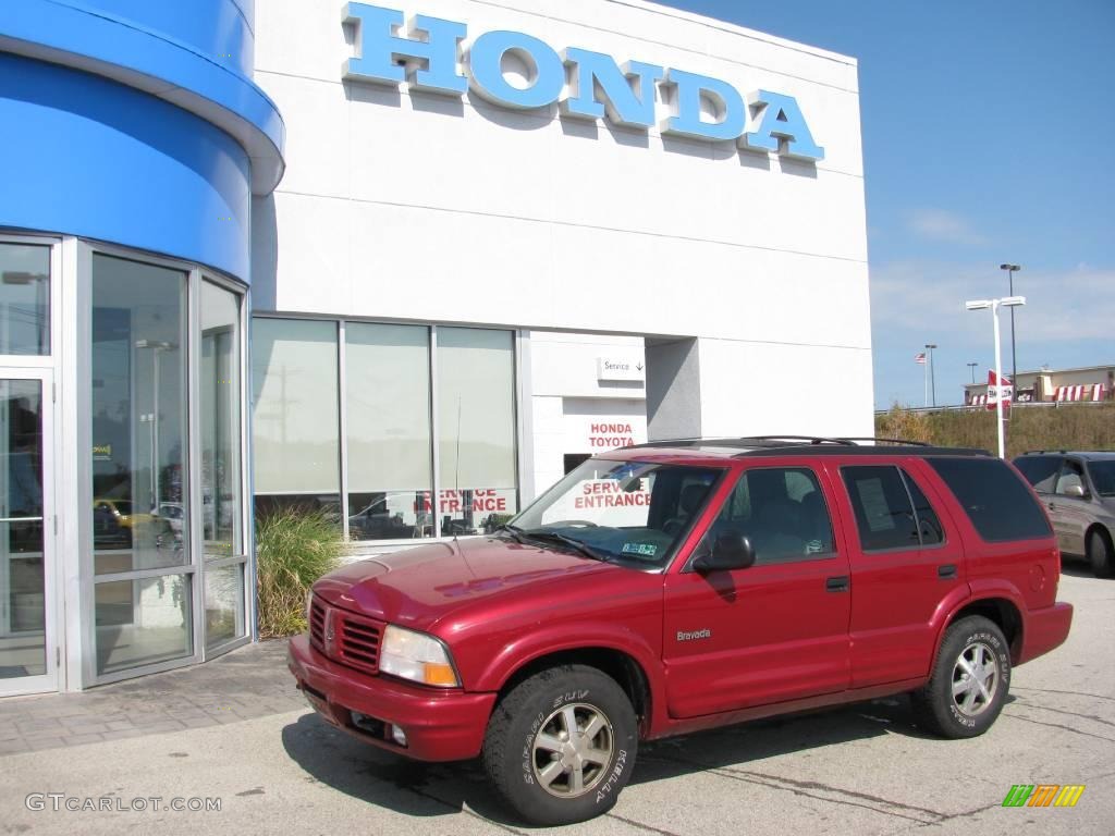 1998 Bravada AWD - Medium Red Metallic / Graphite photo #1