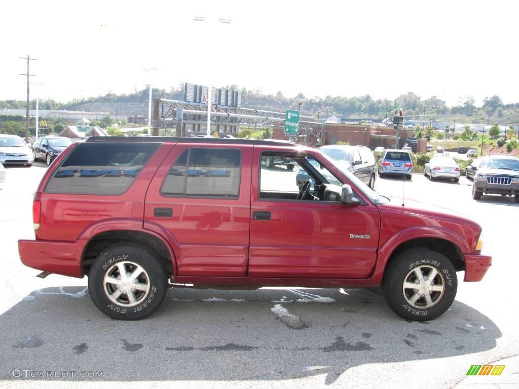 1998 Bravada AWD - Medium Red Metallic / Graphite photo #6