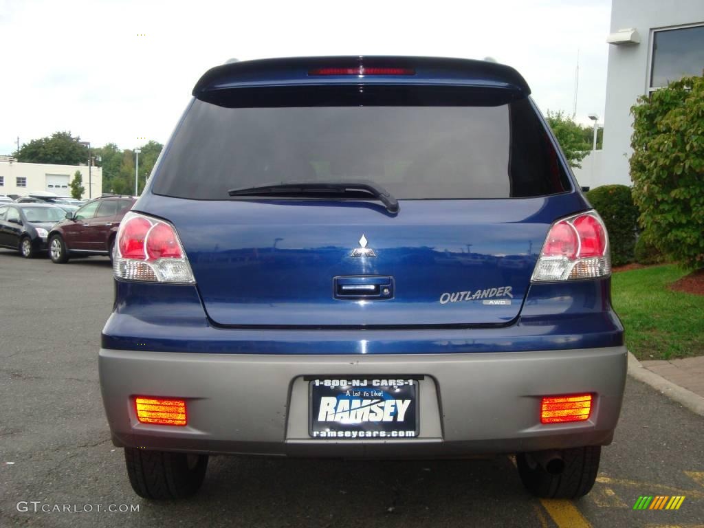 2003 Outlander XLS 4WD - Royal Blue Pearl / Charcoal photo #7