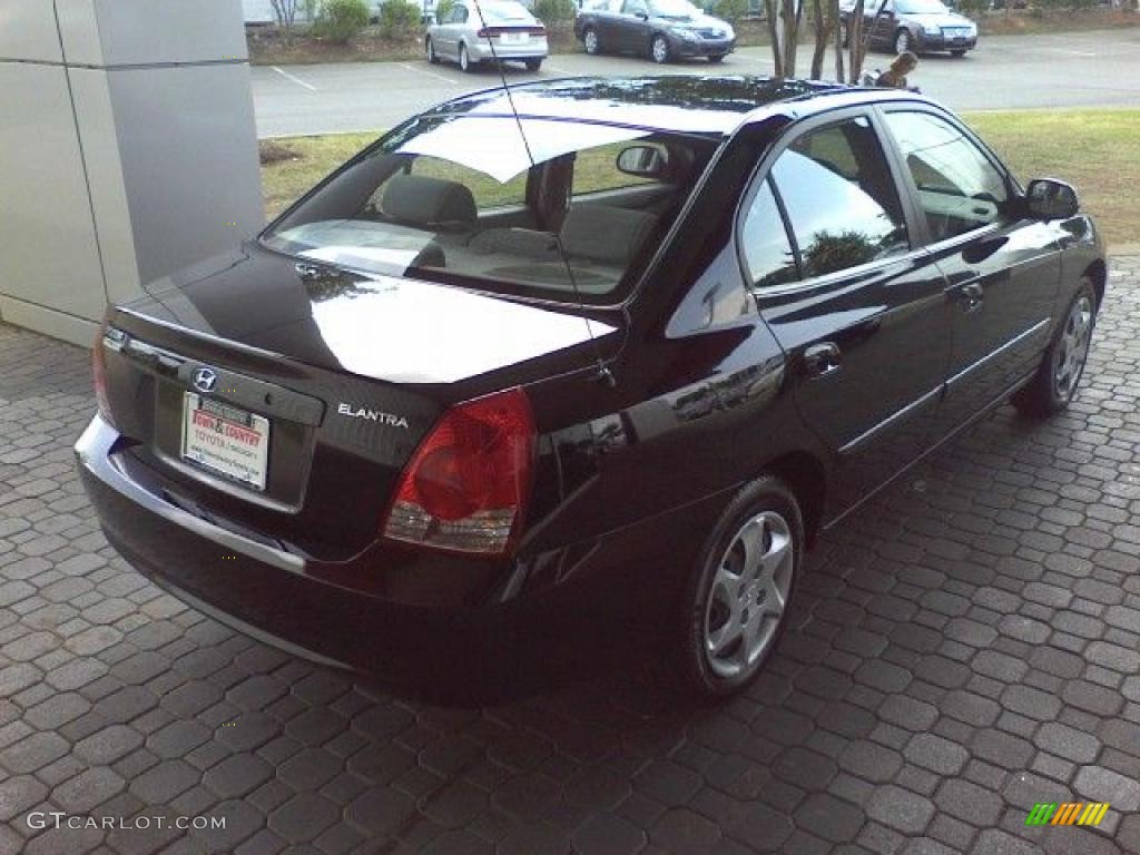 2006 Elantra GLS Sedan - Ebony Black / Gray photo #17