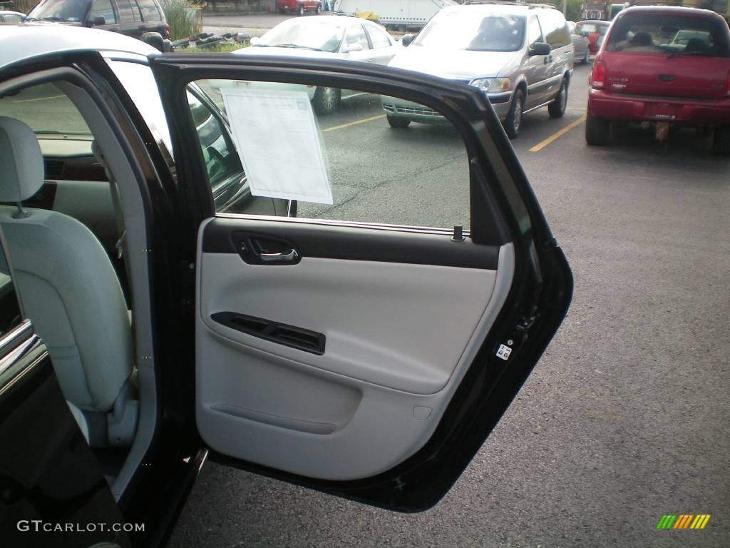 2006 Impala LT - Black / Gray photo #19