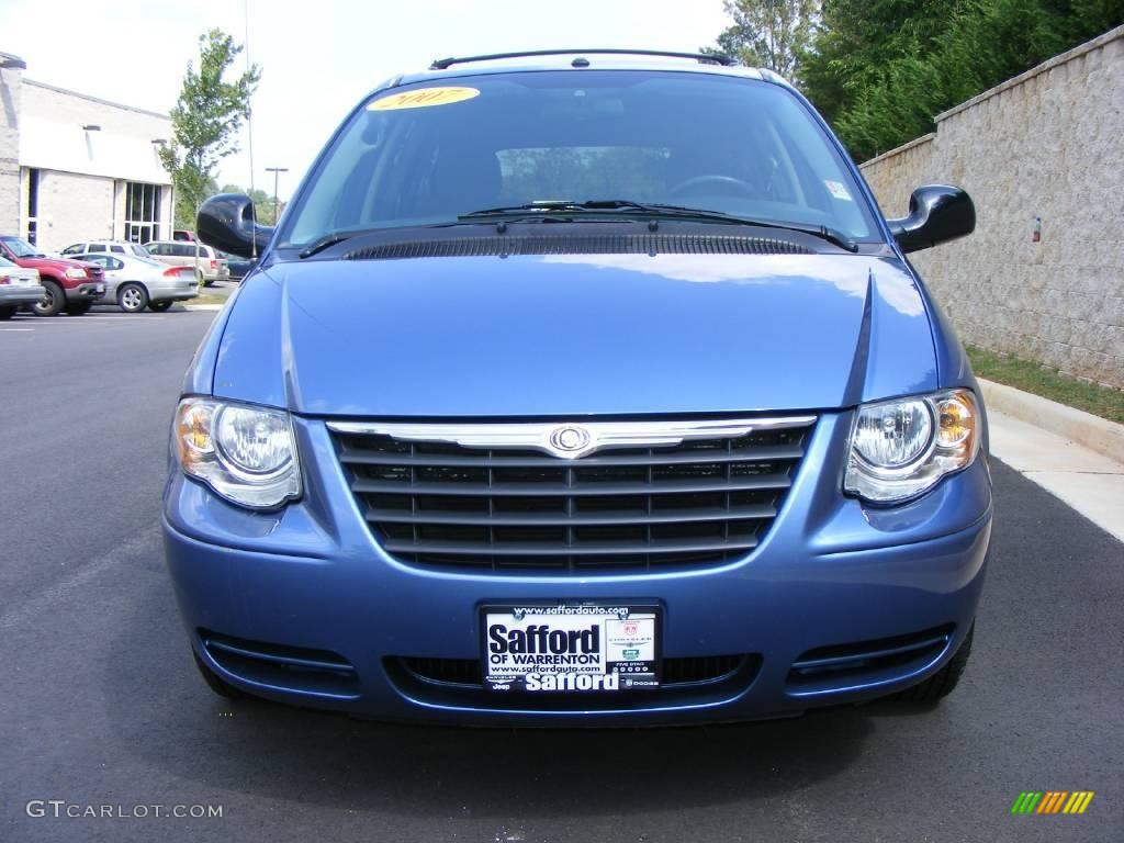 Marine Blue Pearl Chrysler Town & Country