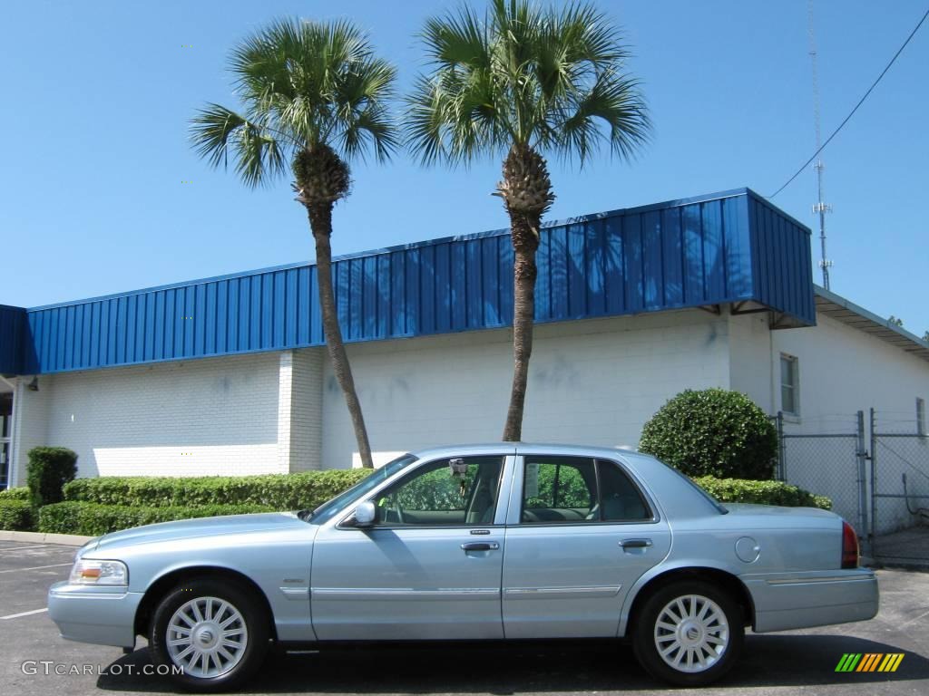 2009 Grand Marquis LS Ultimate Edition - Light Ice Blue Metallic / Medium Light Stone photo #6