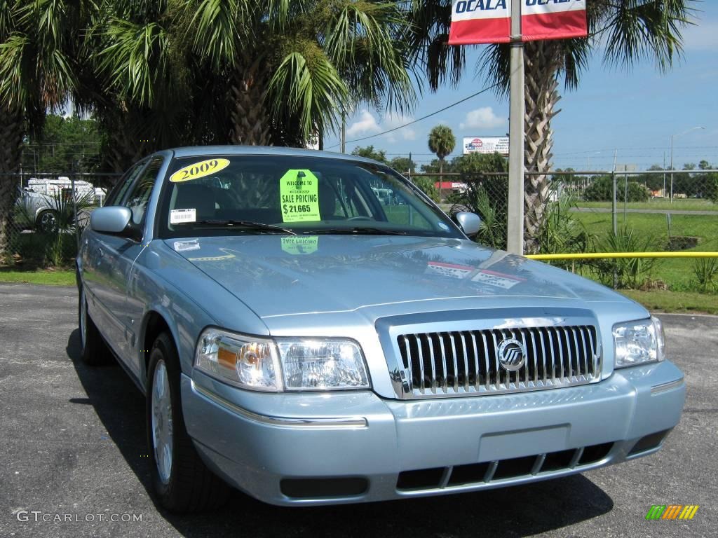 2009 Grand Marquis LS Ultimate Edition - Light Ice Blue Metallic / Medium Light Stone photo #9
