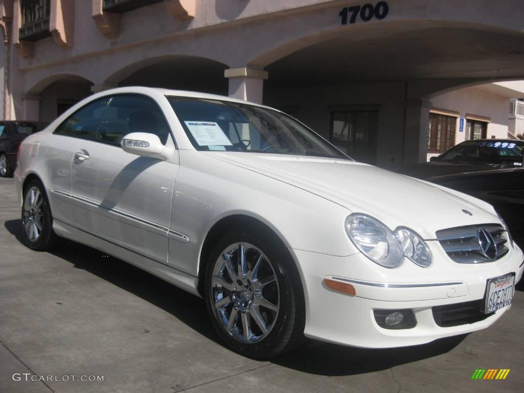 Arctic White Mercedes-Benz CLK